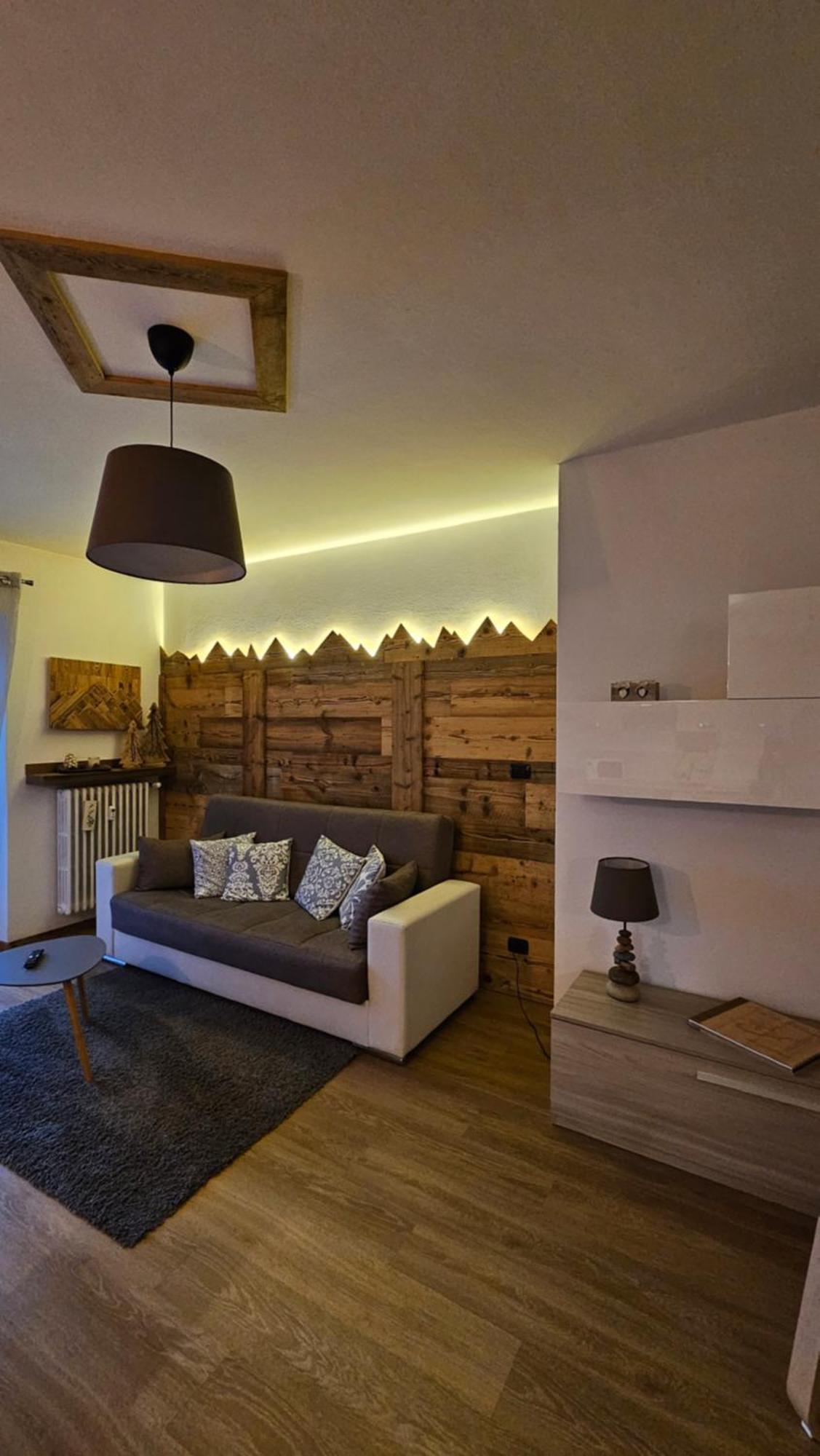 Appartamento "Roby" In Centro Cavalese Exterior photo